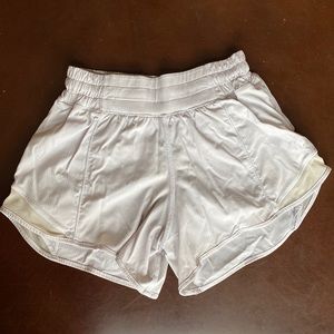 Lululemon Hotty Hot Low rise, 4”